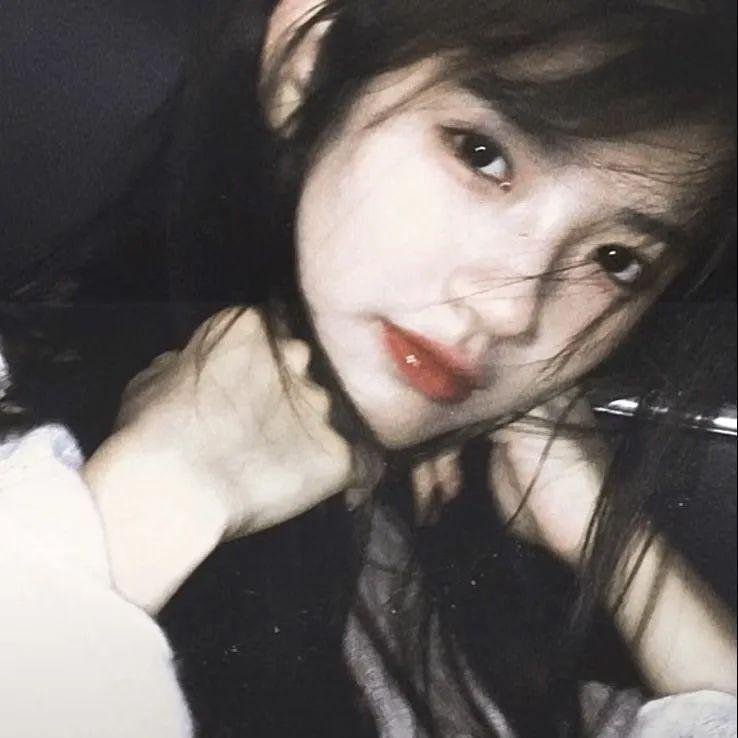 老师的椅子海报